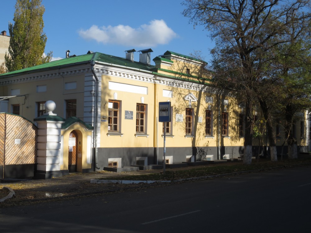 Таганрог. Домовая церковь Воздвижения Креста Господня во дворце Александра I. фасады