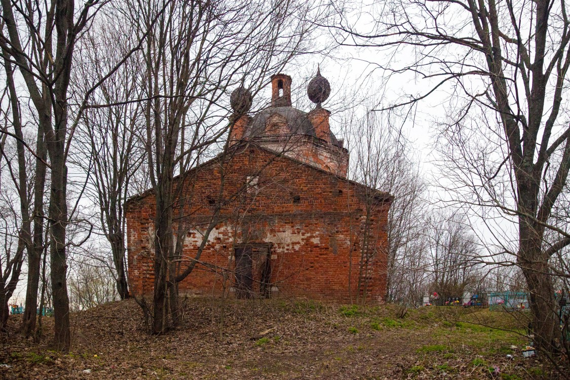 Холм-Огарёв. Церковь Троицы Живоначальной. фасады