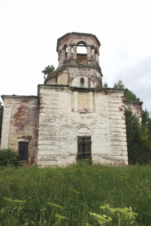 Пятницкое. Церковь Воскресения Христова. фасады