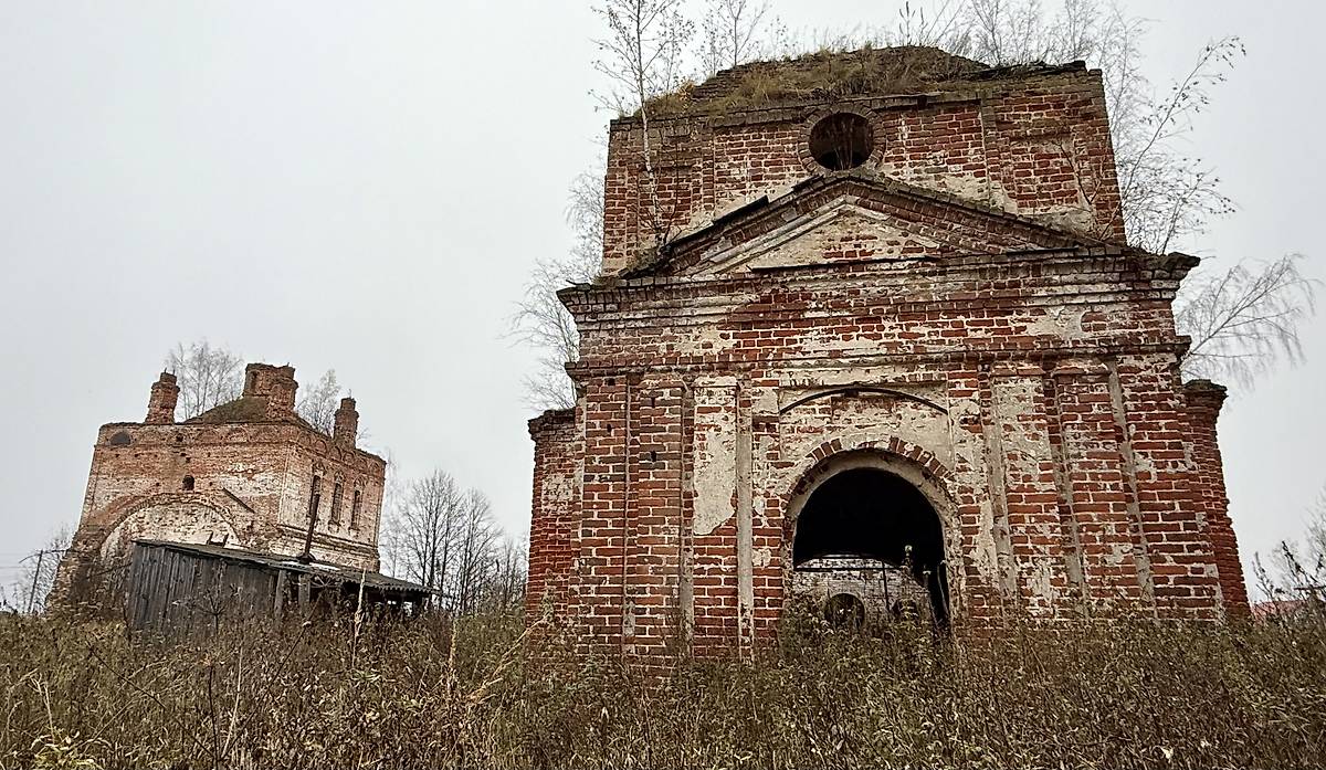 Вид с запада, фасады. Храмовый комплекс. Церкви Рождества Христова и Николая Чудотворца, Ставотино (Гаврилов-Ямский район, Ярославская область)