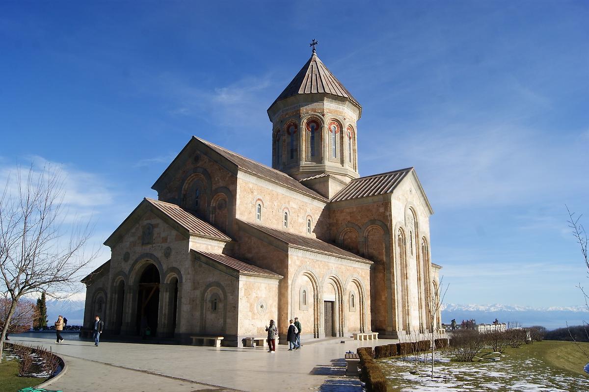 фасады. Бодбийский Нины равноапостольной монастырь. Церковь Нины равноапостольной, Сигнахи (Кахетия, Грузия)