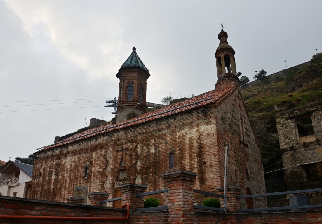 Церковь Георгия Победоносца (Карапи), Мтацминдский район (Тбилиси, город, Грузия). фасады