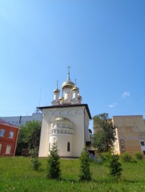 Дмитров. Церковь Пантелеимона Целителя