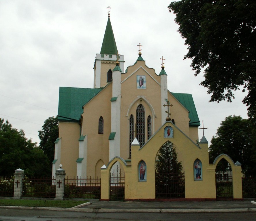 Церковь Михаила Архангела, Городище (Черкасский район, Украина, Черкасская область). фасады