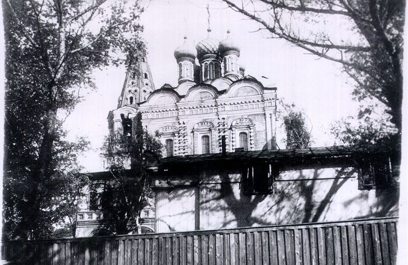 Церковь Николая Чудотворца в Столпах, Басманный (Центральный административный округ (ЦАО), г. Москва). архивная фотография, Фото с сайта http://sontucio.livejournal.com