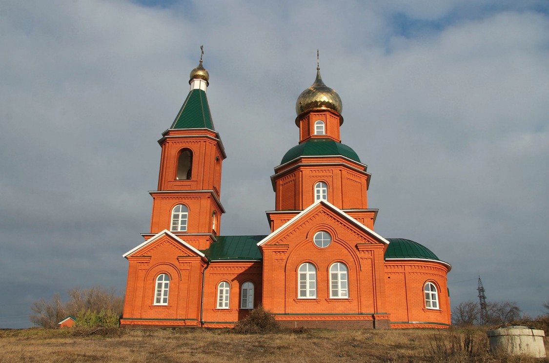 Староникольское. Церковь Троицы Живоначальной. фасады