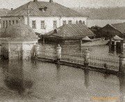 Часовня Преображения Господня "на подоле", Часовня во время разлива Оки в 1908 году (источник - http://kompas-kaluga.ru/historyitem/11259/)<br>, Калуга, Калуга, город, Калужская область