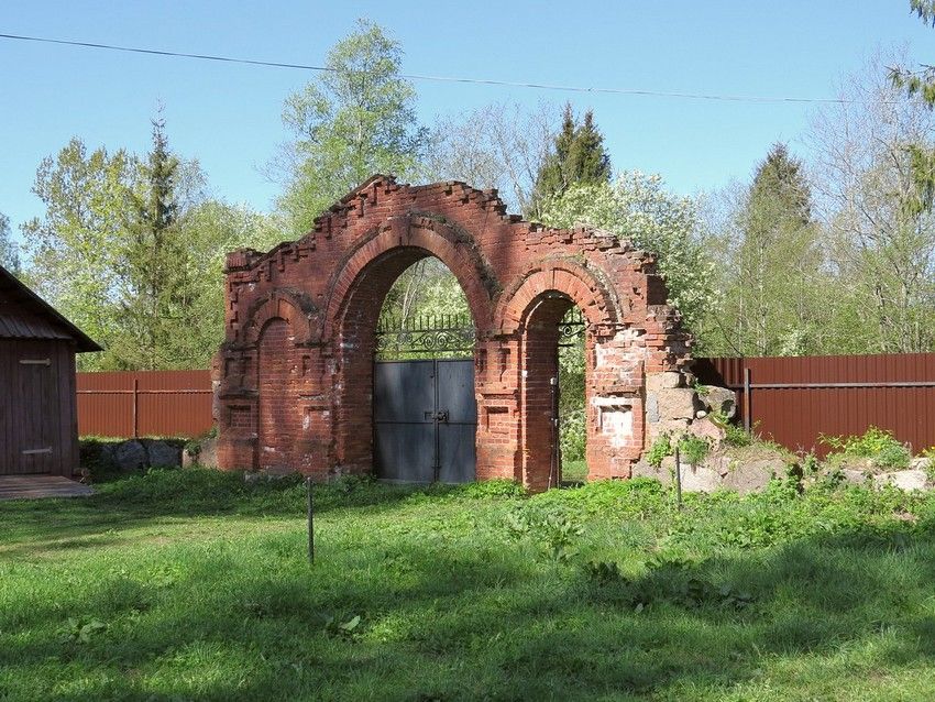 Воронцовский Благовещенский монастырь, Воронцово (Торопецкий район, Тверская область). архитектурные детали, Монастырские ворота