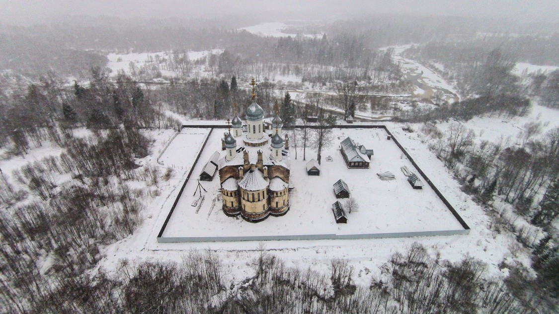 Воронцовский Благовещенский монастырь, Воронцово (Торопецкий район, Тверская область). общий вид в ландшафте