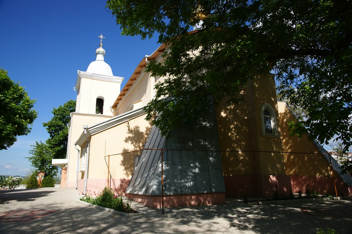 Оргеев. Церковь Димитрия Солунского. фасады