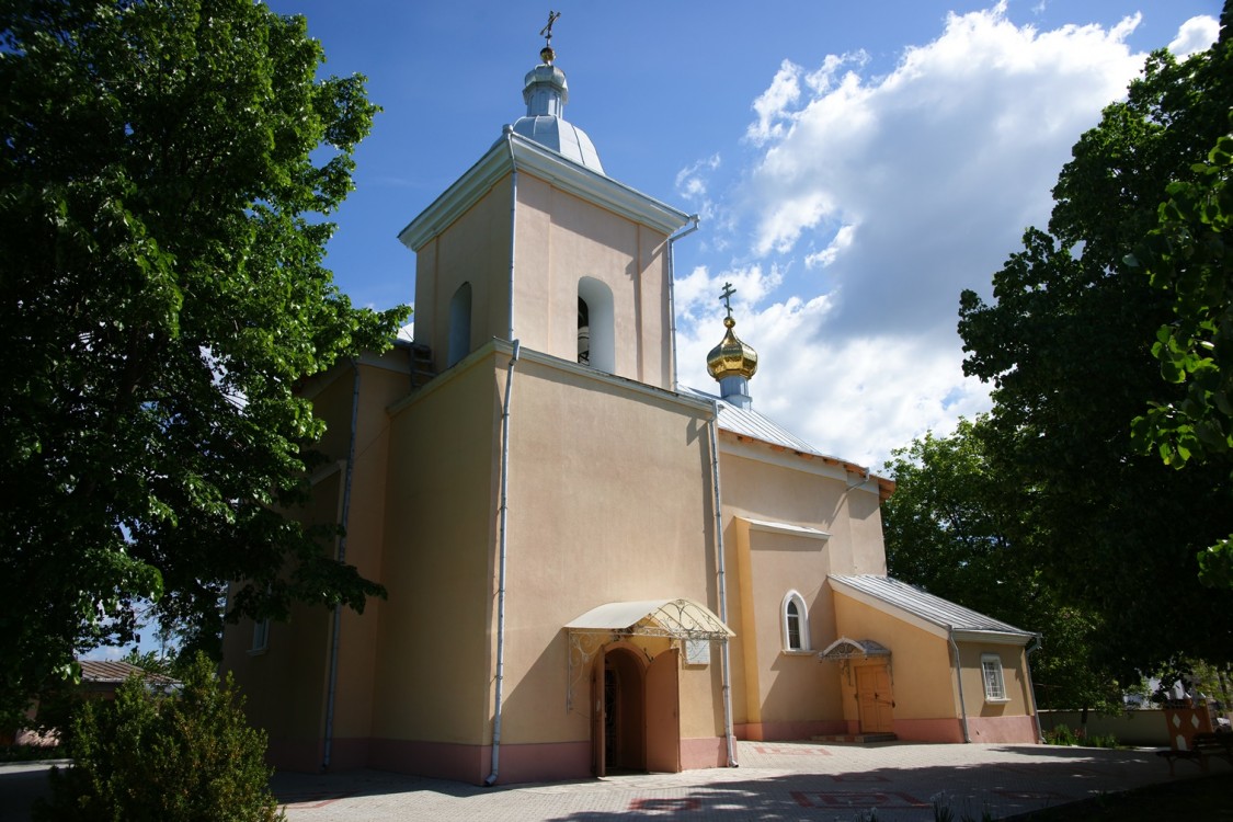 Оргеев. Церковь Димитрия Солунского. фасады