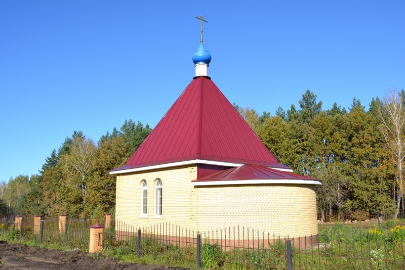 Часовня Лазаря Четверодневного, Пашково (Орловский район, Орловская область). общий вид в ландшафте