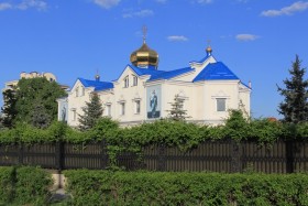 Кишинёв. Феодоро-Тироновский монастырь. Трапезная церковь Михаила Архангела