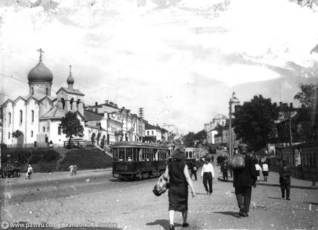 Церковь Николая Чудотворца на Варгунихиной горе, Арбат (Центральный административный округ (ЦАО), г. Москва). архивная фотография, 1928—1933 год Направление съемки:восток с сайта https://pastvu.com/p/80502