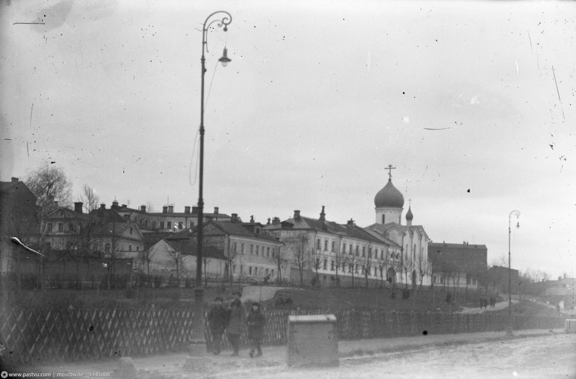 Хамовники. Церковь Николая Чудотворца, что на Варгунихиной горе. архивная фотография, 1930 год с http://fotkidepo.ru/?id=photo:929171