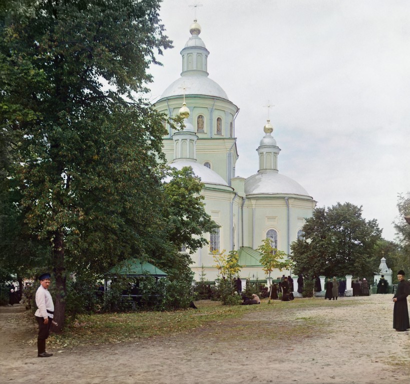 Троицкий Белгородский мужской монастырь. Собор Троицы Живоначальной, Белгород (Белгород, город, Белгородская область). архивная фотография, С. М. Прокудин-Горский. Троицкий собор Белгородского мужского Свято-Троицкого монастыря. Сентябрь 1911 года. с сайта http://prokudin-gorskiy.ru/image.php?ID=27 