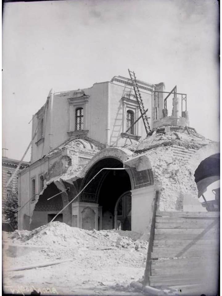 Церковь Благовещения Пресвятой Богородицы на Тверской, Тверской (Центральный административный округ (ЦАО), г. Москва). архивная фотография, Вид центральной части с процессе разборки. Фото Лебедева Николя Николаевича  1929 г. из коллекции ГНИМА. (ГК № 12846409)
