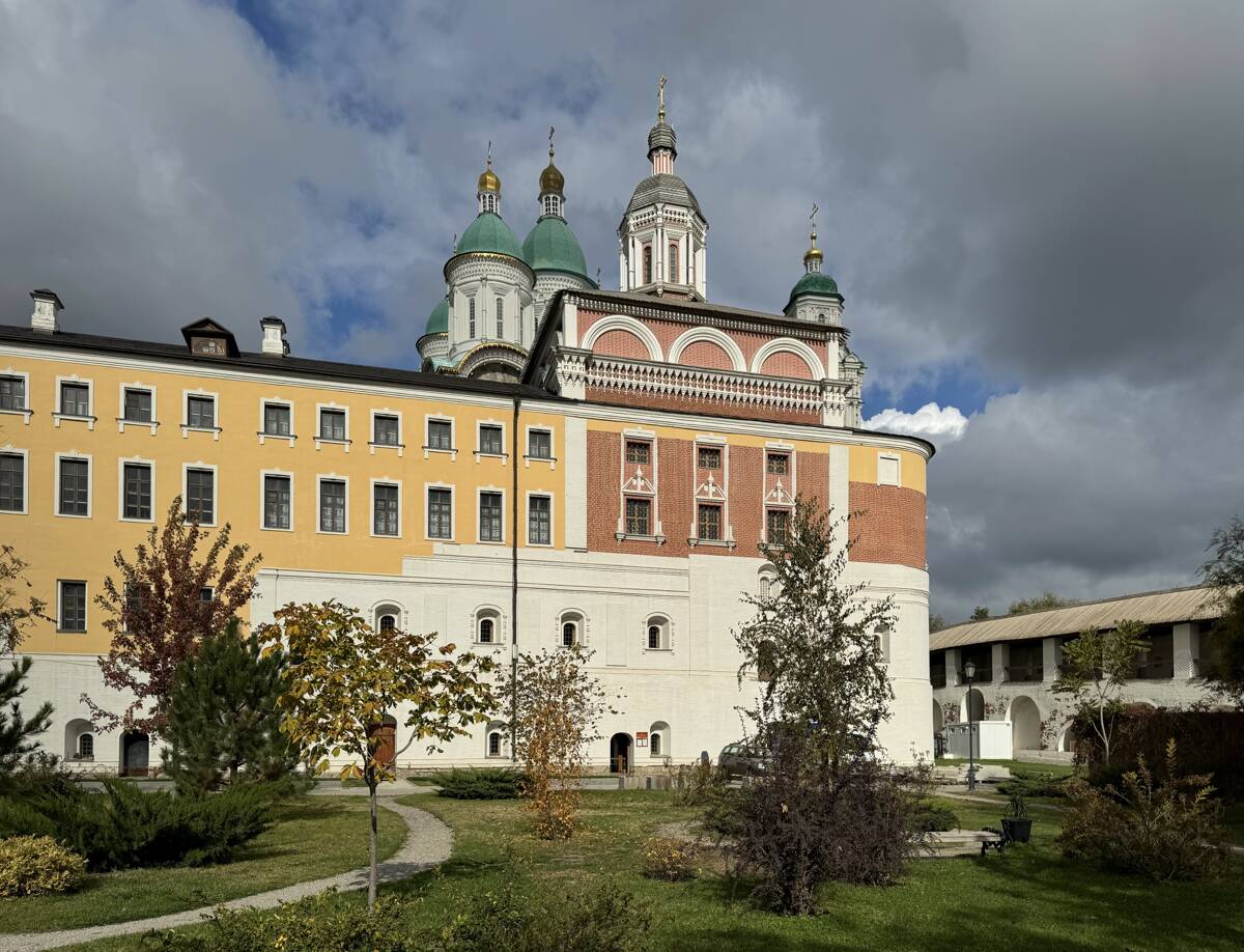 Кремль. Церковь Спаса Нерукотворного Образа в Архиерейских (Митрополичьих) палатах, Астрахань (Астрахань, город, Астраханская область). архитектурные детали, Южный фасад