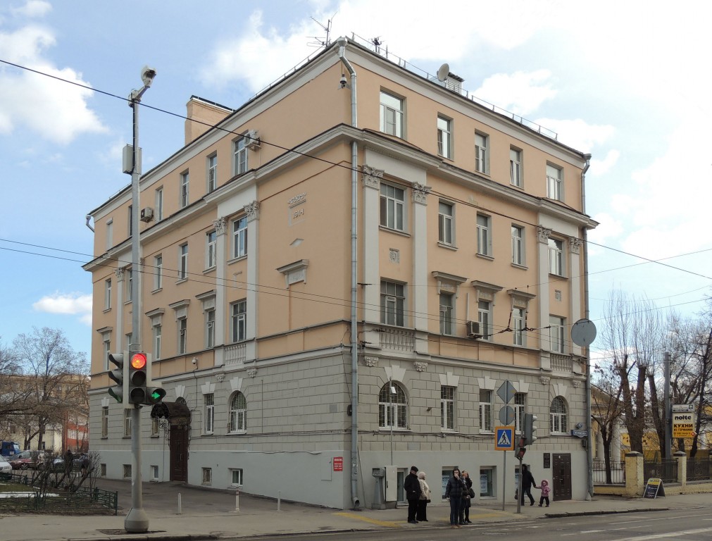 Церковь Успения Пресвятой Богородицы на Остоженке, Хамовники (Центральный административный округ (ЦАО), г. Москва). дополнительная информация, Дом причта церкви Успения. улица Остоженка, дом 47