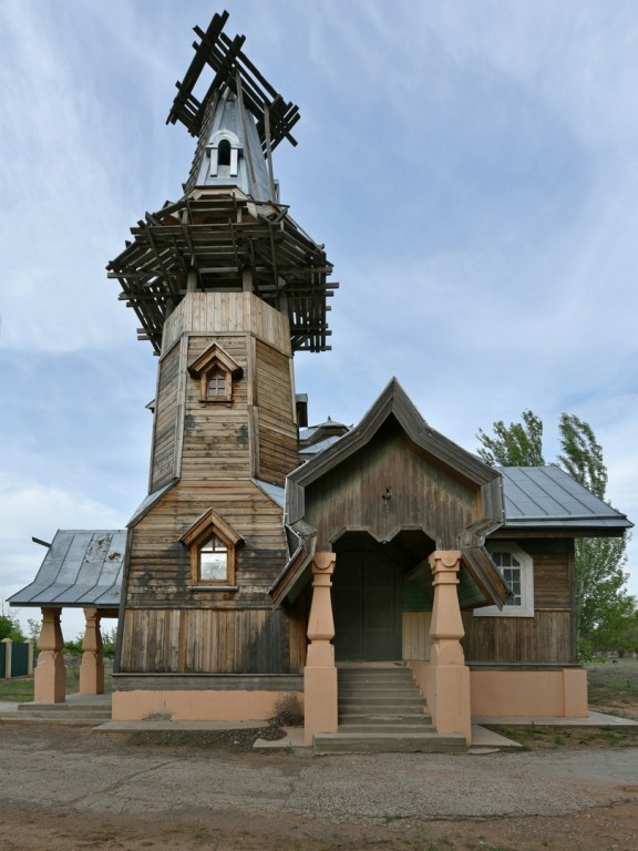 Церковь Пантелеимона Целителя, Тинаки (Наримановский район, Астраханская область). документальные фотографии, Вид с запада