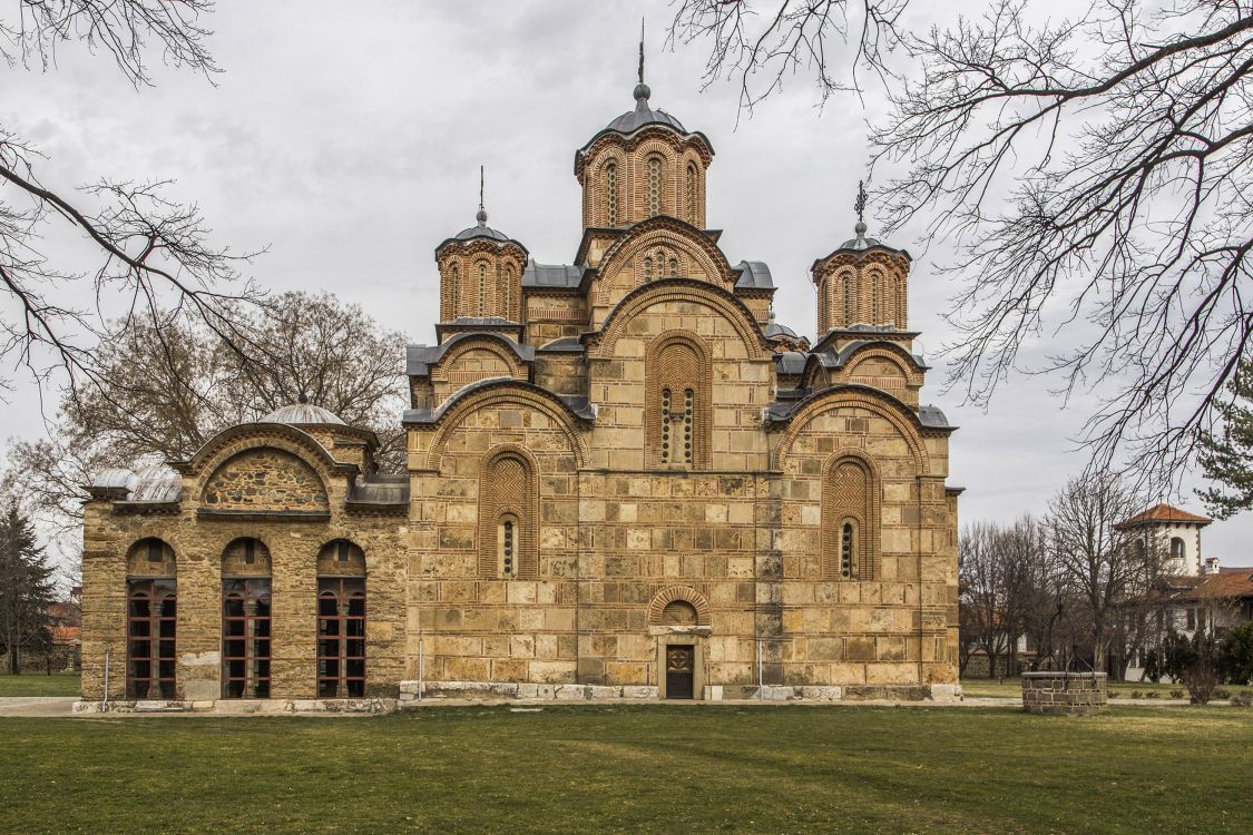 Монастырь Грачаница. Собор Успения Пресвятой Богородицы, Грачаница (АК Косово и Метохия, Косовский округ, Сербия). фасады, южный фасад