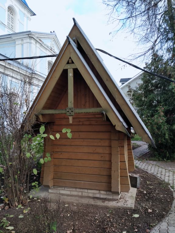 Неизвестная часовня, Перхушково (Одинцовский городской округ и ЗАТО Власиха, Краснознаменск, Московская область). фасады