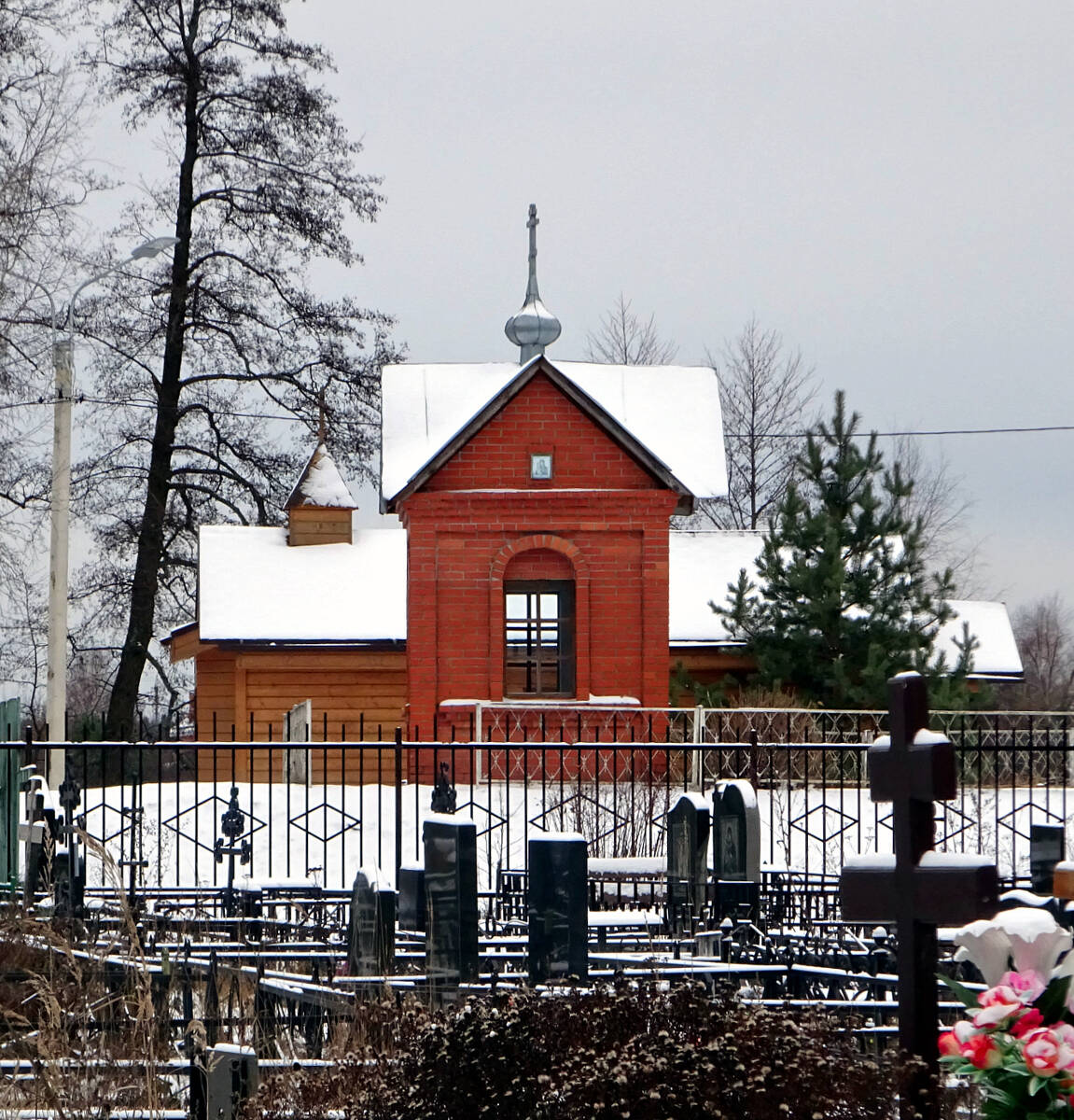 Часовня Рождества Пресвятой Богородицы, Савостьяново (Орехово-Зуевский городской округ, Московская область). фасады