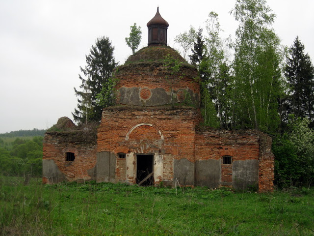 Воротцы, урочище. Церковь Введения во храм Пресвятой Богородицы. фасады, Вход в церковь