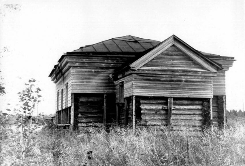 Часовня Петра и Павла, Гора (Поречье) (Плесецкий район, Архангельская область). архивная фотография, Вид часовни с востока. Алтарный прируб. 