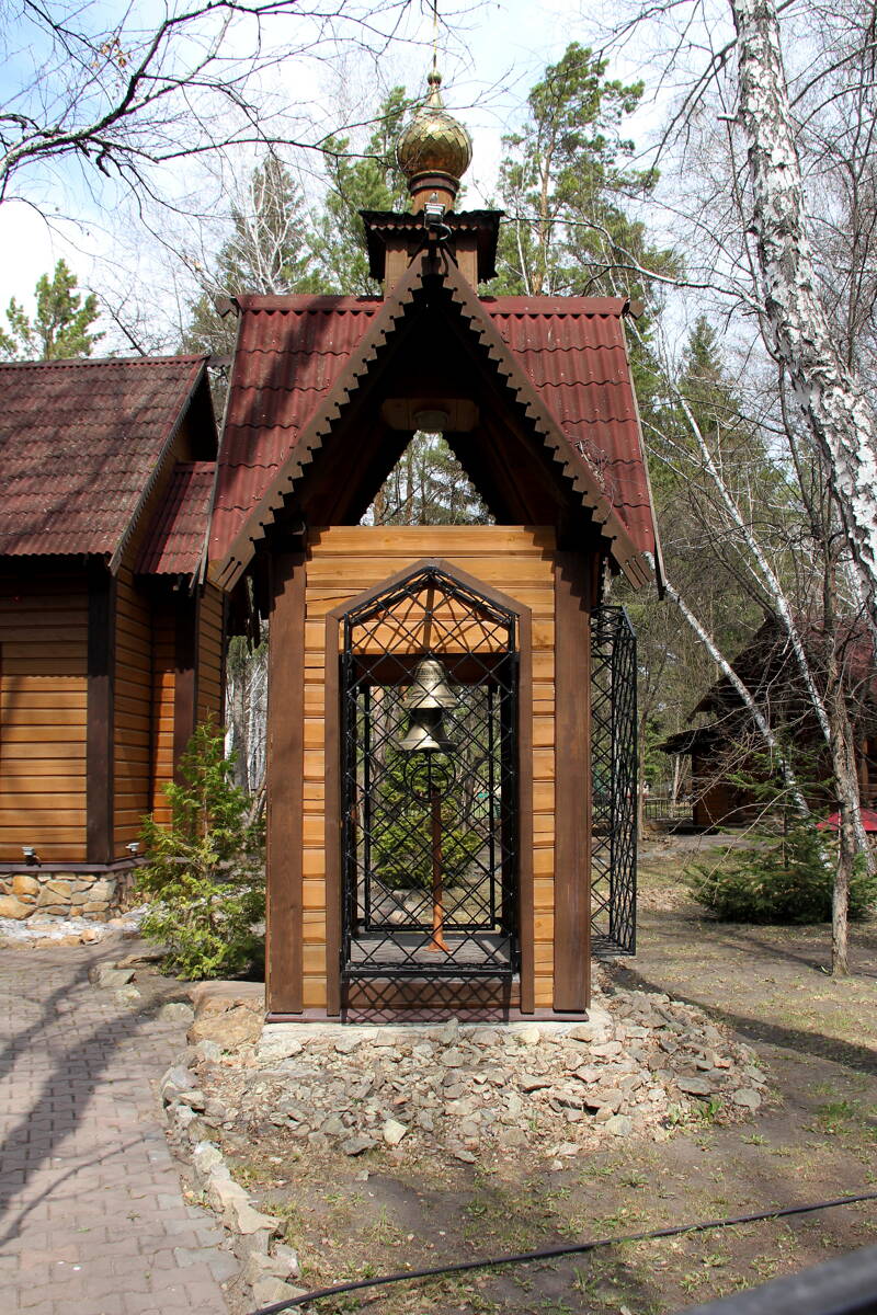 Церковь Пантелеимона Целителя, Краснозёрское (Краснозёрский район, Новосибирская область). дополнительная информация, Звонница