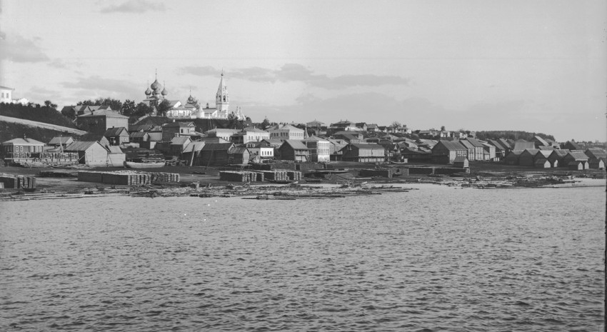 Городец. Собор Троицы Живоначальной. архивная фотография, фото с сайта http://bezhentsy-pmv.com/balakhna_pg8.html