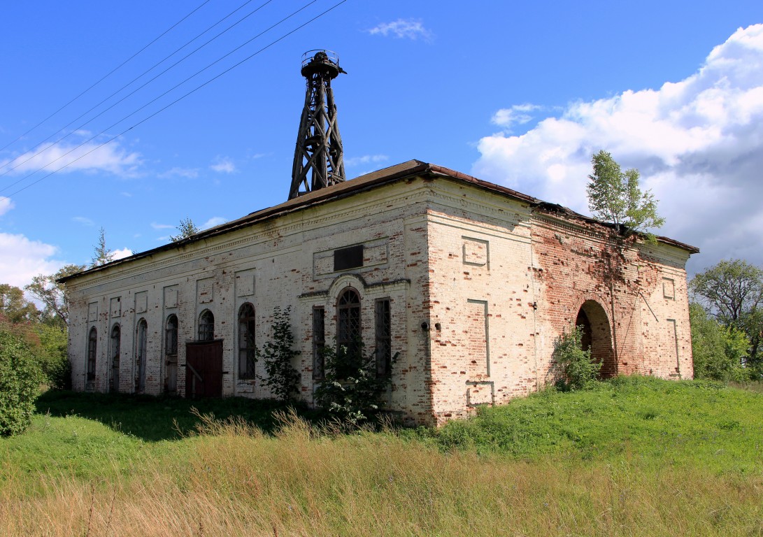 Церковь Покрова Пресвятой Богородицы, Юма (Свечинский район, Кировская область). фасады