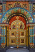Горки Ленинские. Первосвятителей Московских, церковь