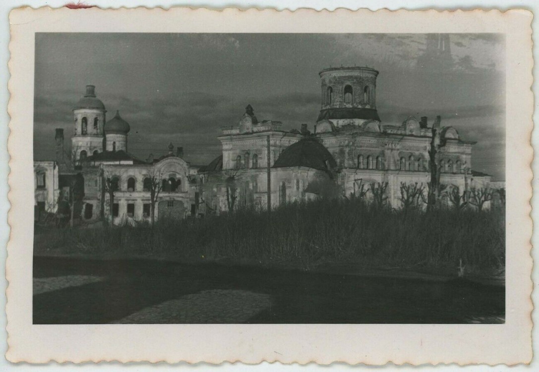 Спасо-Преображенский монастырь. Собор Старорусской иконы Божией Матери, Старая Русса (Старорусский район, Новгородская область). архивная фотография, Фото 1943 г. с аукциона e-bay.de