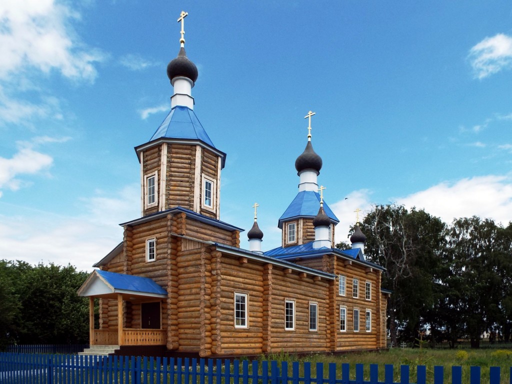 Церковь Троицы Живоначальной (новая), Крещёные Казыли (Рыбно-Слободский район, Республика Татарстан). фасады