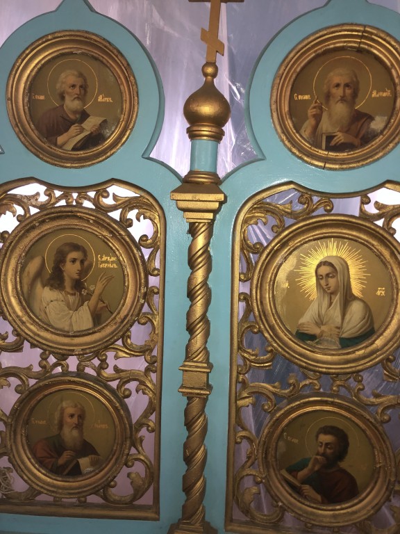 Церковь Казанской иконы Божией Матери, Титувенай (Шяуляйский уезд, Литва). интерьер и убранство, Титувенай. Казанская церковь. Царские врата.