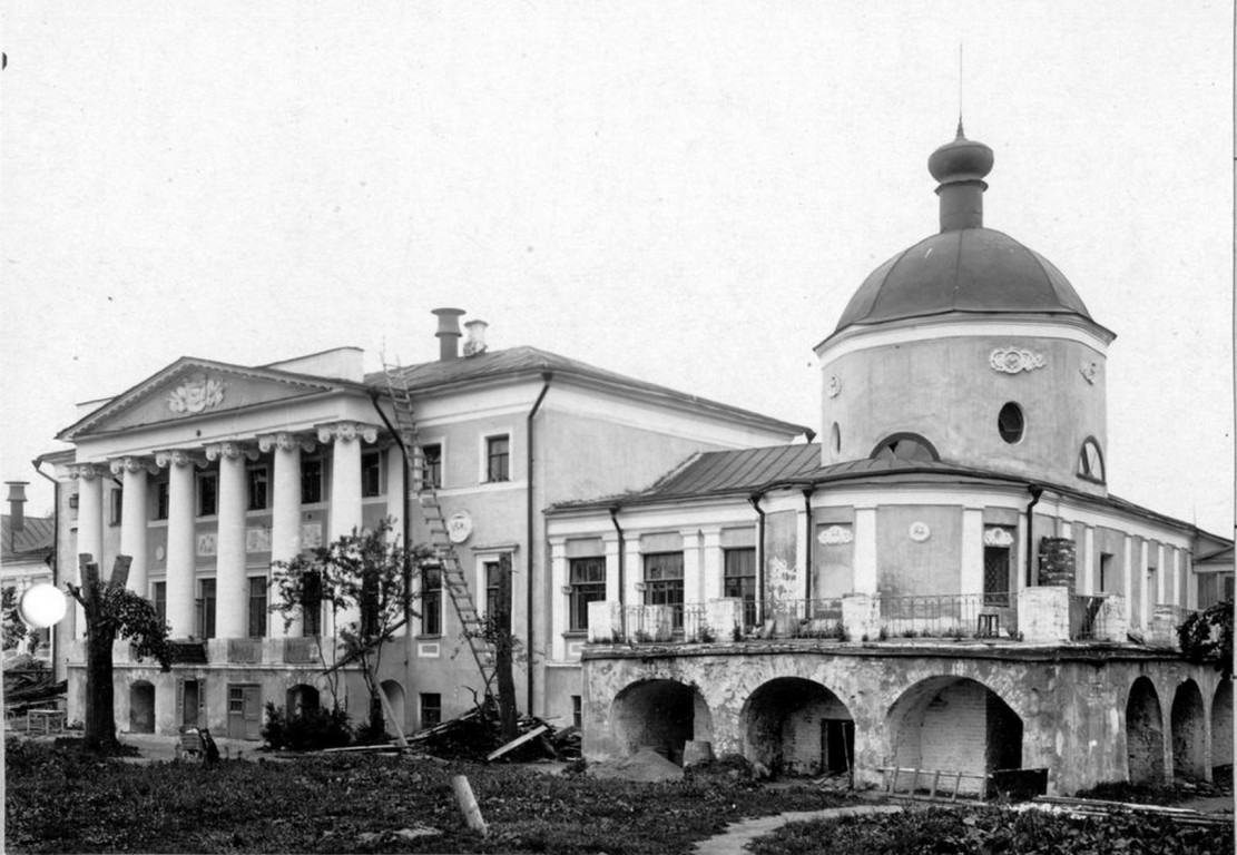Церковь Смоленской иконы Божией Матери при бесплатной лечебнице Императорского Человеколюбивого общества, Таганский (Центральный административный округ (ЦАО), г. Москва). архивная фотография, с сайта https://pastvu.com/