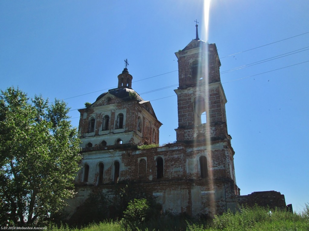 Барнёвское. Церковь Покрова Пресвятой Богородицы. фасады