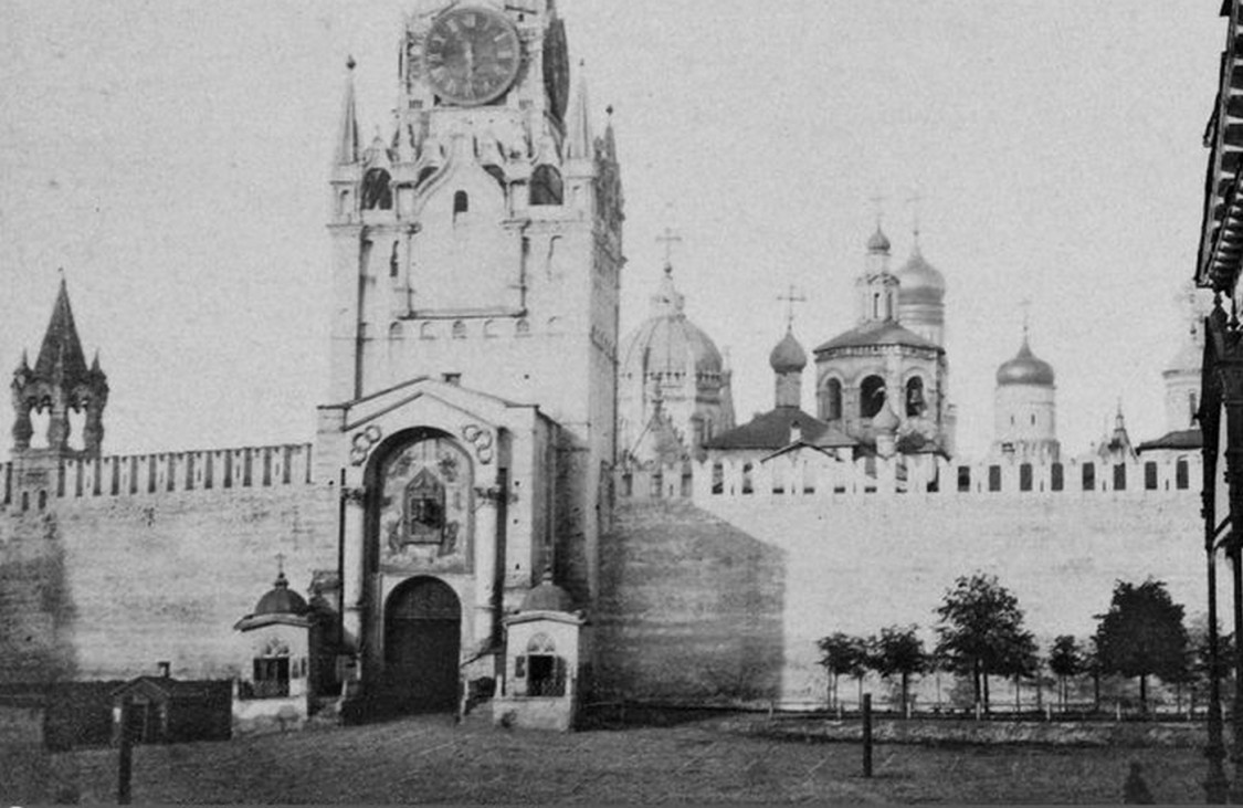 Кремль. Часовня Великого Совета Ангел у Спасских ворот, Тверской (Центральный административный округ (ЦАО), г. Москва). архивная фотография, 1865 год 