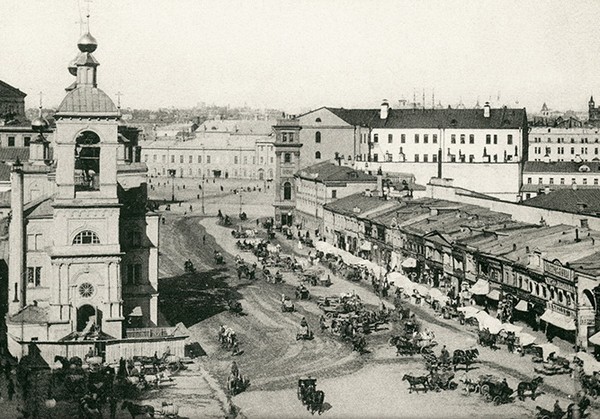 Церковь Параскевы Пятницы в Охотном ряду, Тверской (Центральный административный округ (ЦАО), г. Москва). архивная фотография, Вид на церковь с запада. Источник: http://www.novate.ru/blogs/140214/25404/