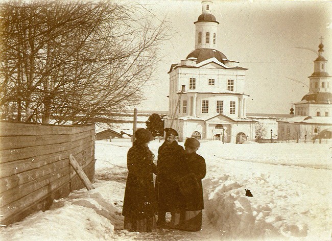 Церковь Покрова Пресвятой Богородицы, Сыктывкар (Сыктывкар, город, Республика Коми). архивная фотография, Фото с сайта: http://mezak.livejournal.com/53700.html