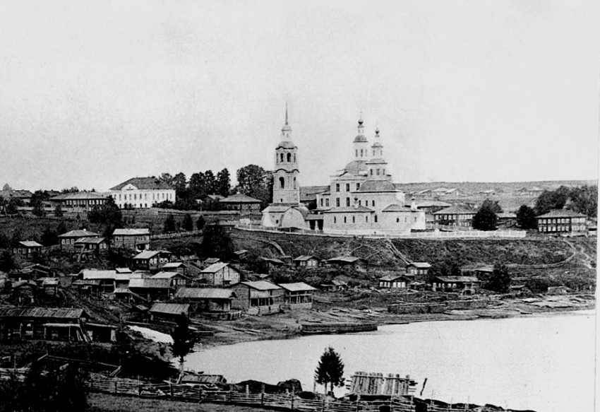 Сыктывкар. Собор Троицы Живоначальной. архивная фотография, Кадрировано с фото: http://www.oldsyktyvkar.ru/period_1/album_1_1/page_16/page.html