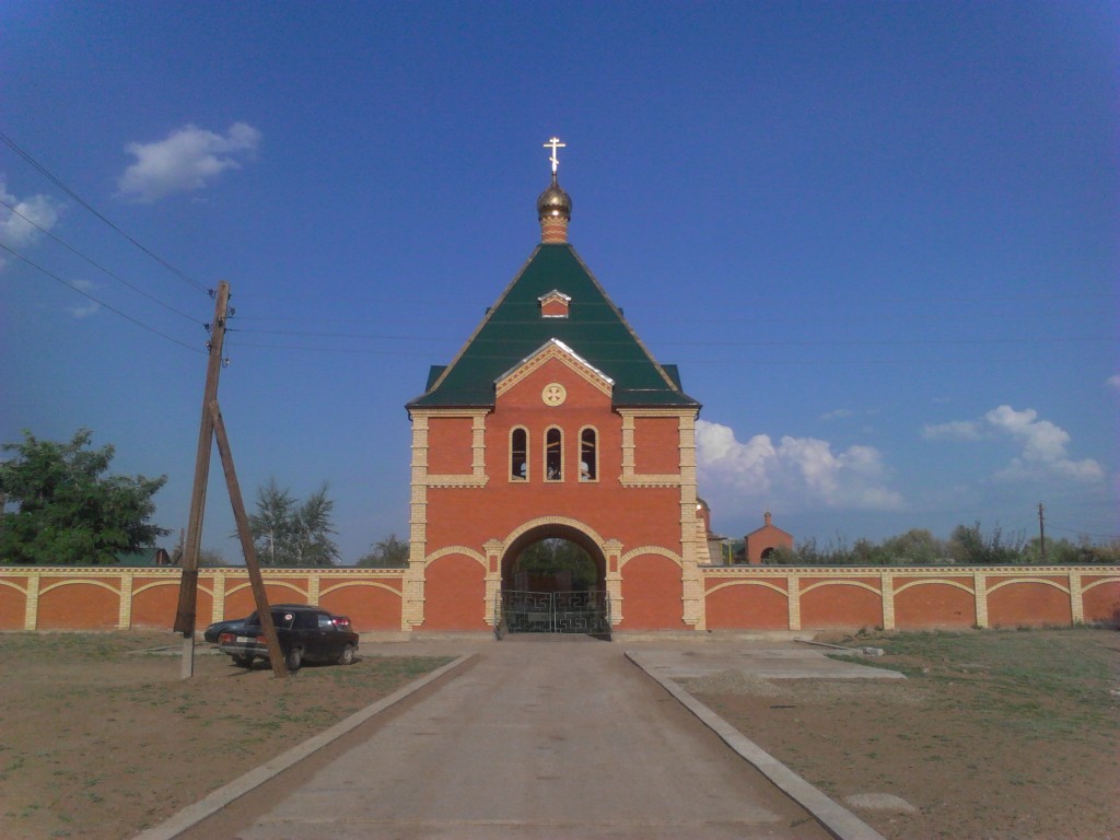 Архангельский мужской монастырь, Барбаши (Светлоярский район, Волгоградская область). фасады