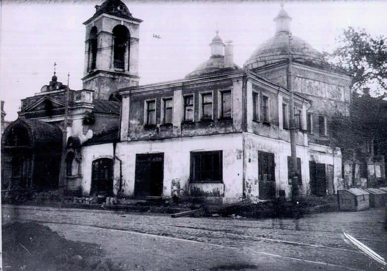 Церковь Тихона Амафунтского у Арбатских ворот, Арбат (Центральный административный округ (ЦАО), г. Москва). архивная фотография, Фото с сайта http://sontucio.livejournal.com