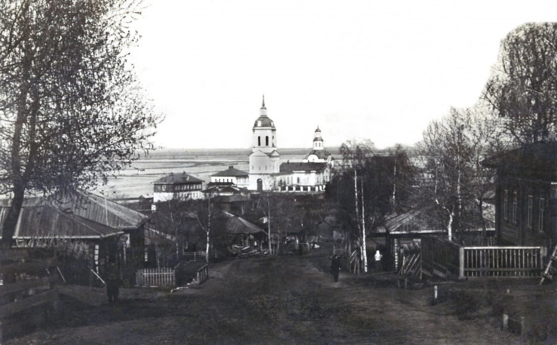 Кирово-Чепецк. Церковь Рождества Пресвятой Богородицы. архивная фотография, Фото с сайта: http://mmr-kch.ucoz.ru/index/iz_istorii/0-4