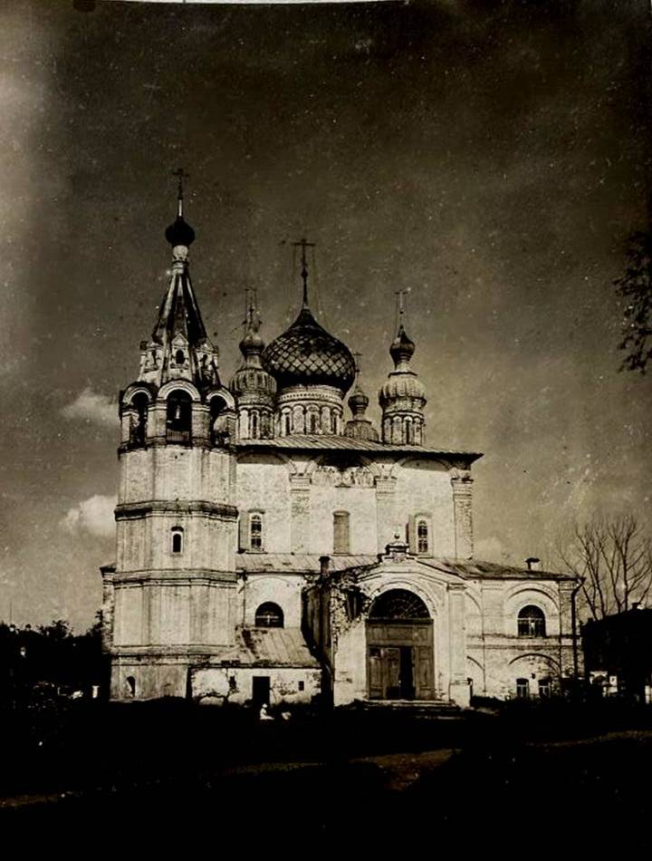 Церковь Варвары великомученицы, Ярославль (Ярославль, город, Ярославская область). архивная фотография, Вид с запада. Фото 1920-х гг. из коллекции ГНИМА. (ГК № 60929968)