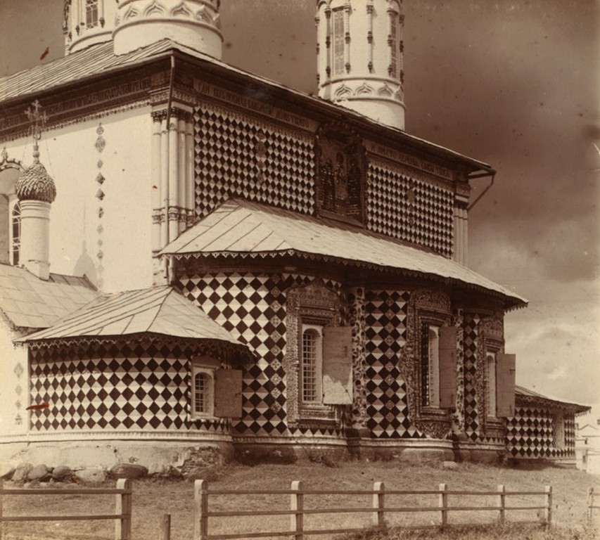 Церковь Петра и Павла на Волге (в Петровской слободе), Ярославль (Ярославль, город, Ярославская область). архивная фотография, С. М. Прокудин-Горский. Петропавловская церковь (летняя). Деталь восточной стороны. Ярославль. 1910 год с сайта http://prokudin-gorskiy.ru/image.php?ID=2205