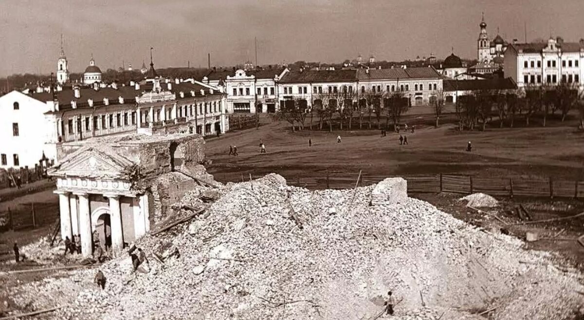 Собор Спаса Всемилостивого, Вологда (Вологда, город, Вологодская область). архивная фотография, Разбор руин после взрыва Спасского-Всеградского собора в 1972 году. С сайта: Pastvu.com/