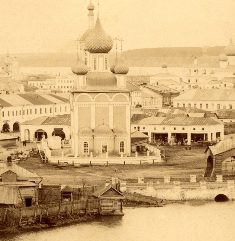 Углич. Церковь Успения Пресвятой Богородицы. архивная фотография, Фрагмент фото 1896 года. https://uglmus.ru/about/publics/lavki_oparinih/ 