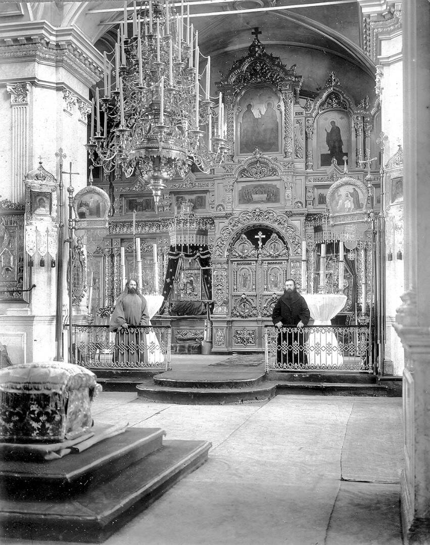 Собор Богоявления Господня в Кремле (старый), Кострома (Кострома, город, Костромская область). архивная фотография, Фотография нач. ХХ века. Интерьер Богоявленского собора. 